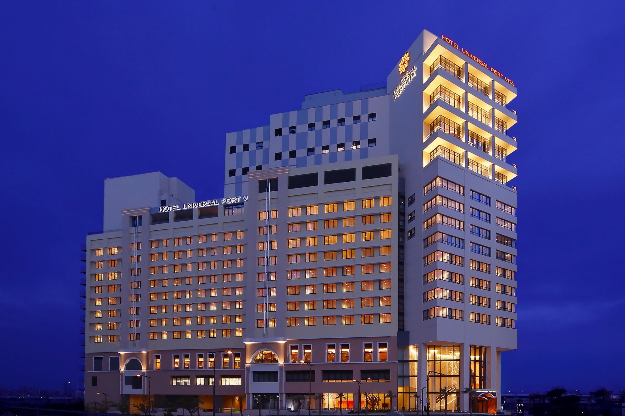 Hotel Universal Port Vita Осака Экстерьер фото